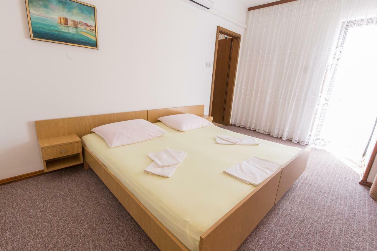 Rooms Nada 塞尼 外观 照片